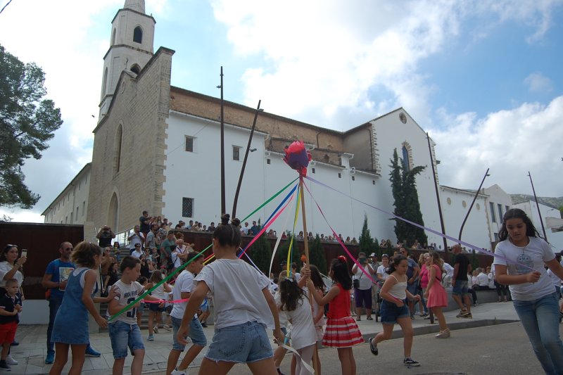 Música i dansa unides per la tradició li donen un nou impuls a l’acte institucional del 9 d’Octubre a Pego Música i dansa unides per la tradició li donen un nou impuls a l’acte institucional del 9 d’Octubre a Pego