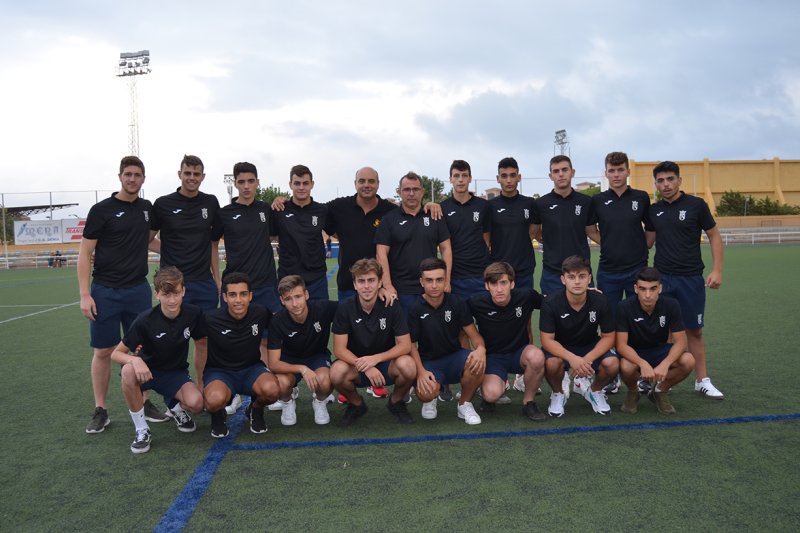 El CD Dénia presenta a sus equipos en  El CD Dénia presenta a sus equipos en