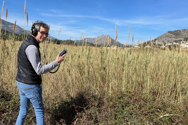 El compositor Javier Pinto incorpora sonidos de la Marina Alta a su obra para la marca Bancalet  El compositor Javier Pinto incorpora sonidos de la Marina Alta a su obra para la marca Bancalet