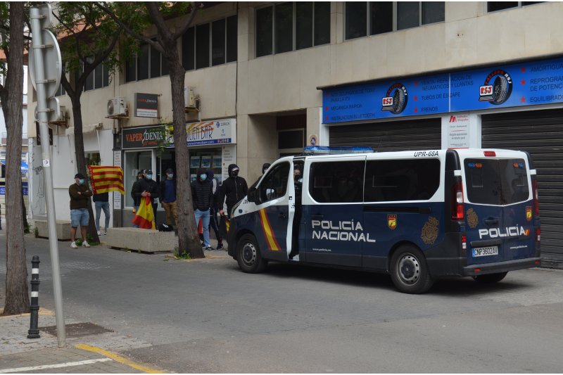 La consellera Pérez Garijo solicita información a la Delegación de Gobierno para identificar a las personas que exhibieron símbolos franquistas en Dénia La consellera Pérez Garijo solicita información a la Delegación de Gobierno para identificar a las personas que exhibieron símbolos franquistas en Dénia