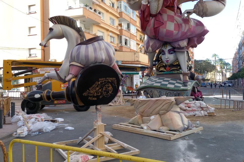 París Pedrera denuncia la falta de apoyo de la Junta Local Fallera tras la paralización de la plantà  París Pedrera denuncia la falta de apoyo de la Junta Local Fallera tras la paralización de la plantà
