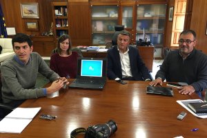 Fent Xàbia intenta restituir el déficit histórico con los servicios en el Arenal y el transporte público