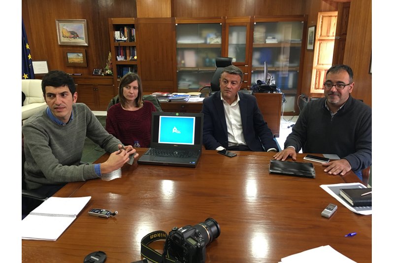 Fent Xàbia intenta restituir el déficit histórico con los servicios en el Arenal y el transporte público Fent Xàbia intenta restituir el déficit histórico con los servicios en el Arenal y el transporte público