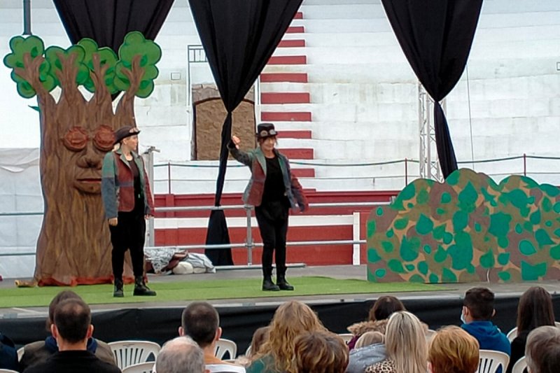 El Día Mundial del Teatro tiene a la plaza de toros de Ondara como escenario El Día Mundial del Teatro tiene a la plaza de toros de Ondara como escenario