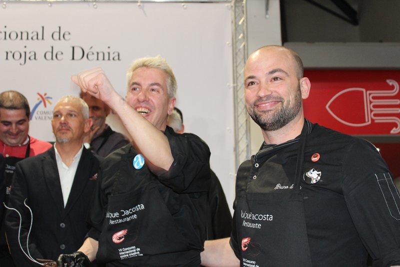 El chef Bruno Ruiz, del restaurante Aticcook de Dénia, gana el 7.º Concurso Internacional de Cocina Creativa de la Gamba Roja de Dénia con su receta Gamba bajo 0º El chef Bruno Ruiz, del restaurante Aticcook de Dénia, gana el 7.º Concurso Internacional de Cocina Creativa de la Gamba Roja de Dénia con su receta Gamba bajo 0º