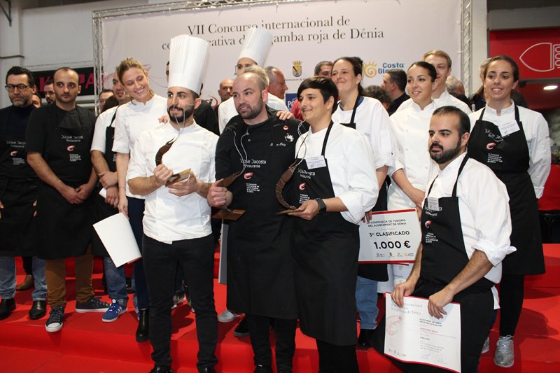 El chef Bruno Ruiz, del restaurante Aticcook de Dénia, gana el 7.º Concurso Internacional de Cocina Creativa de la Gamba Roja de Dénia con su receta Gamba bajo 0º El chef Bruno Ruiz, del restaurante Aticcook de Dénia, gana el 7.º Concurso Internacional de Cocina Creativa de la Gamba Roja de Dénia con su receta Gamba bajo 0º