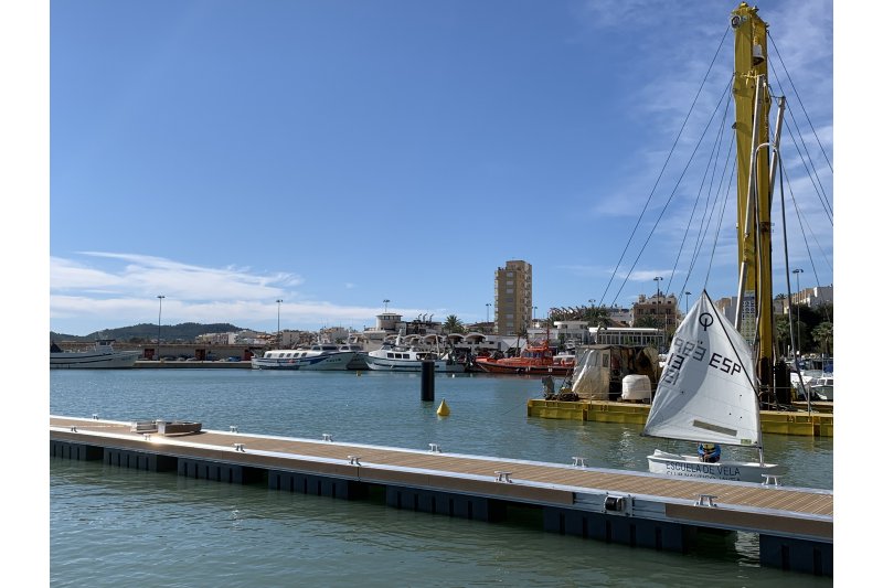 Los pescadores de Xàbia cargan contra el Club Náutico y las administraciones por no avisarles de una ampliación de los pantalanes Los pescadores de Xàbia cargan contra el Club Náutico y las administraciones por no avisarles de una ampliación de los pantalanes