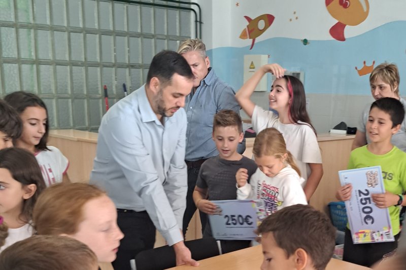 La campanya “Ondara una història de comerç” arriba a l’escola La campanya “Ondara una història de comerç” arriba a l’escola