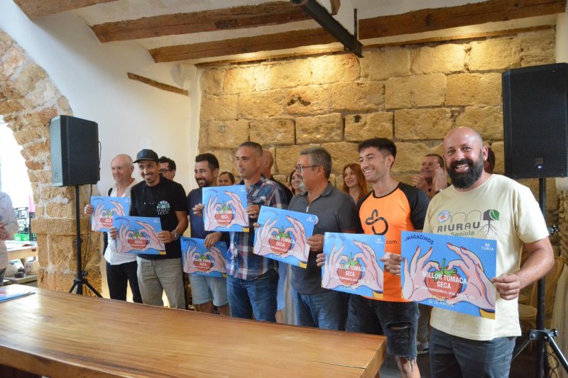 El concurso de Els Magazinos se convierte en una gran fiesta para el intercambio de experiencias El concurso de Els Magazinos se convierte en una gran fiesta para el intercambio de experiencias