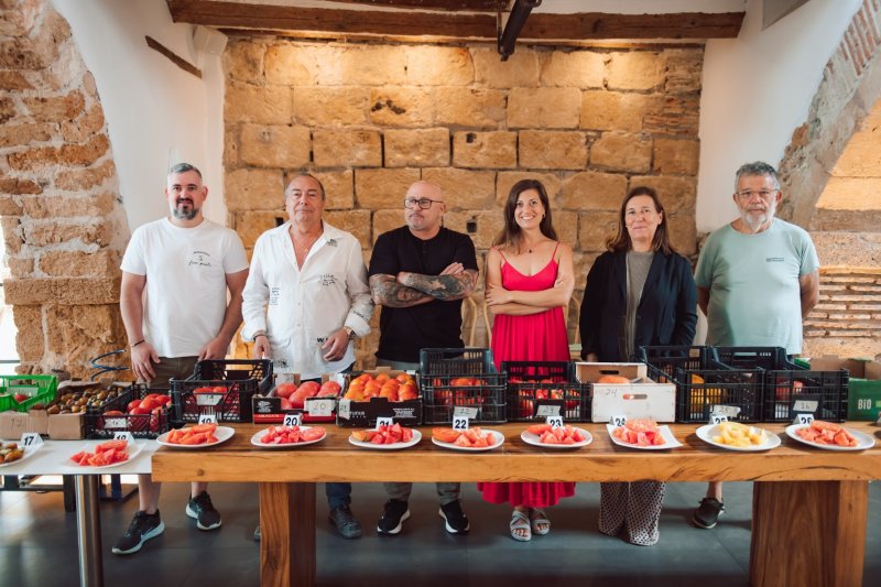 El concurso de Els Magazinos se convierte en una gran fiesta para el intercambio de experiencias El concurso de Els Magazinos se convierte en una gran fiesta para el intercambio de experiencias