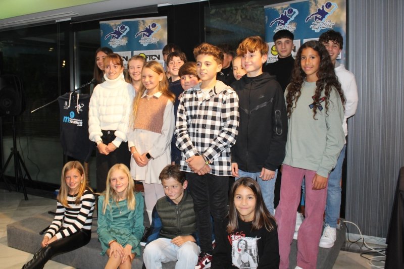 La escuela del Club de Tenis Dénia triunfa en la Gala de entrega de premios del Circuito Alicantino La escuela del Club de Tenis Dénia triunfa en la Gala de entrega de premios del Circuito Alicantino