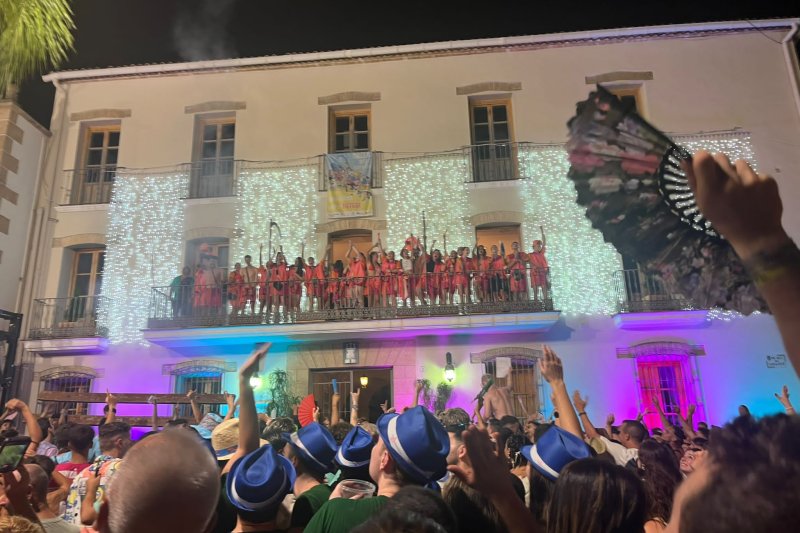 El pregó de la Quintà 2024 dispara el coet d’eixida de les festes de Sant Jaume d’Ondara  El pregó de la Quintà 2024 dispara el coet d’eixida de les festes de Sant Jaume d’Ondara