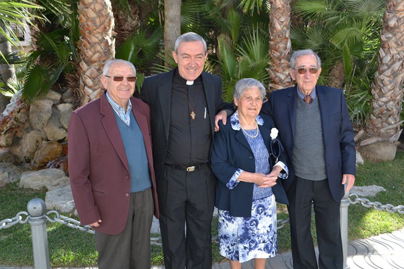 Bartolomé Buigues Oller es nombrado Hijo Predilecto de Teulada por su vida dedicada a la solidaridad Bartolomé Buigues Oller es nombrado Hijo Predilecto de Teulada por su vida dedicada a la solidaridad