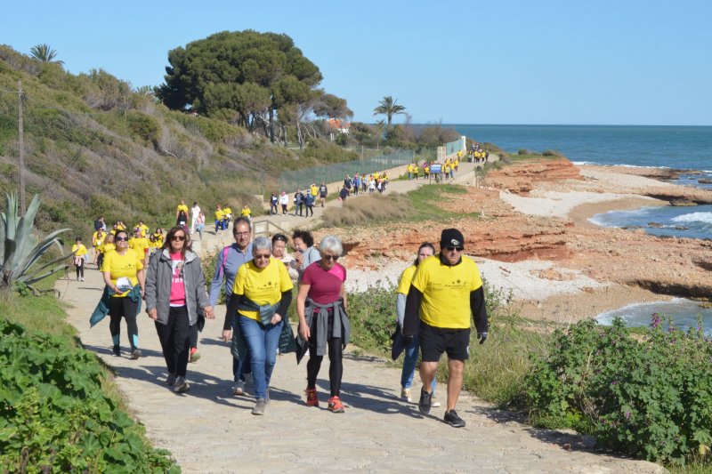 Amunt contra el Càncer recauda más de 9.000 euros en la Caminata Solidaria  Amunt contra el Càncer recauda más de 9.000 euros en la Caminata Solidaria