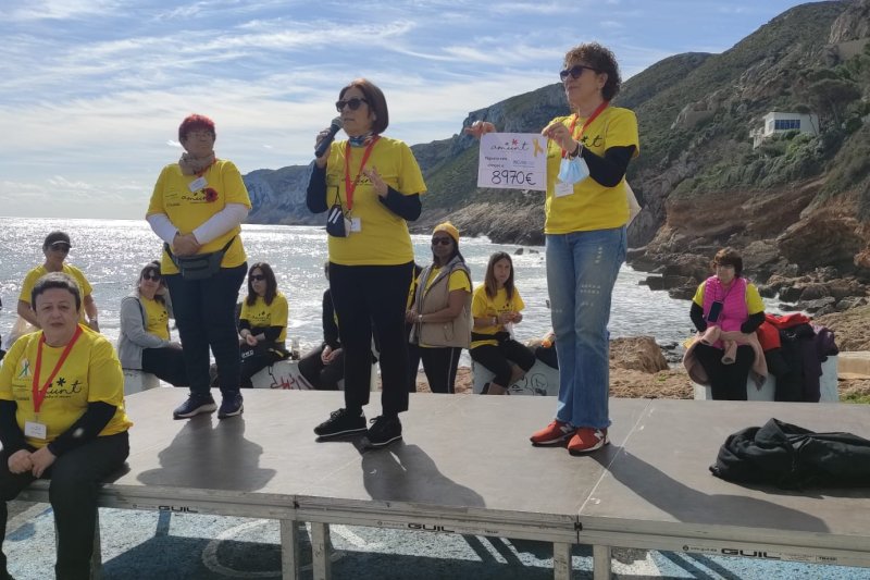 Amunt contra el Càncer recauda más de 9.000 euros en la Caminata Solidaria  Amunt contra el Càncer recauda más de 9.000 euros en la Caminata Solidaria
