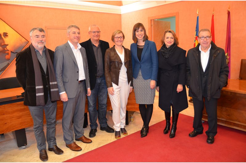 El gobierno de la Generalitat subraya que el Tren de la Costa es “prioritario e innegociable” El gobierno de la Generalitat subraya que el Tren de la Costa es “prioritario e innegociable”