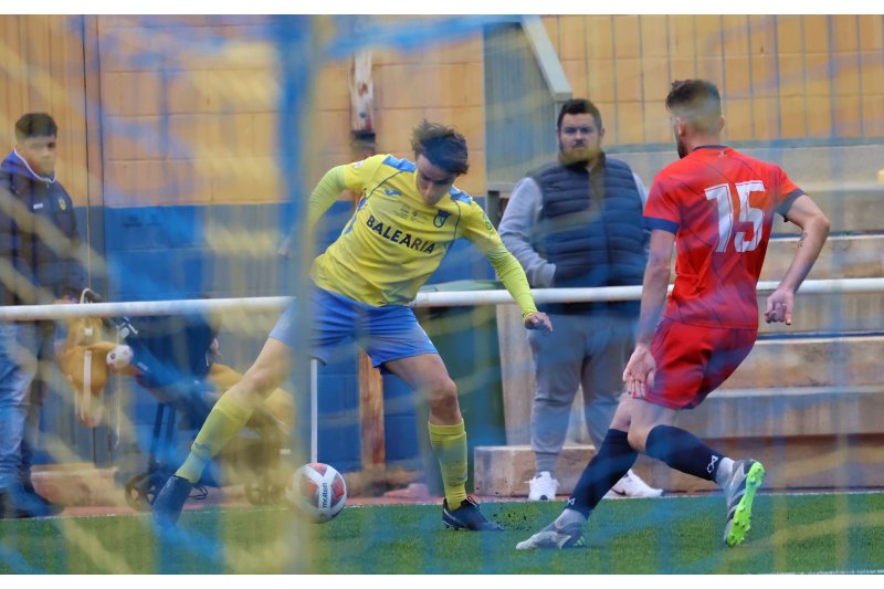 Lliga Comunitat: El Dénia rompe la racha de derrotas con un pobre empate ante el Tavernes (1-1) Lliga Comunitat: El Dénia rompe la racha de derrotas con un pobre empate ante el Tavernes (1-1)