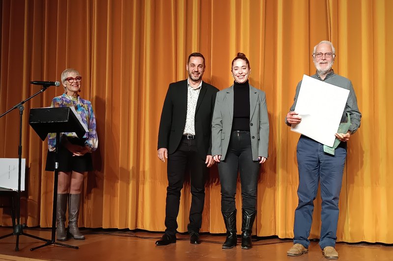 El doctor en Químiques i etnòleg, Fernando Sendra, i el perruquer Roger Lluzar són guardonats en els premis ocell 2023 El doctor en Químiques i etnòleg, Fernando Sendra, i el perruquer Roger Lluzar són guardonats en els premis ocell 2023
