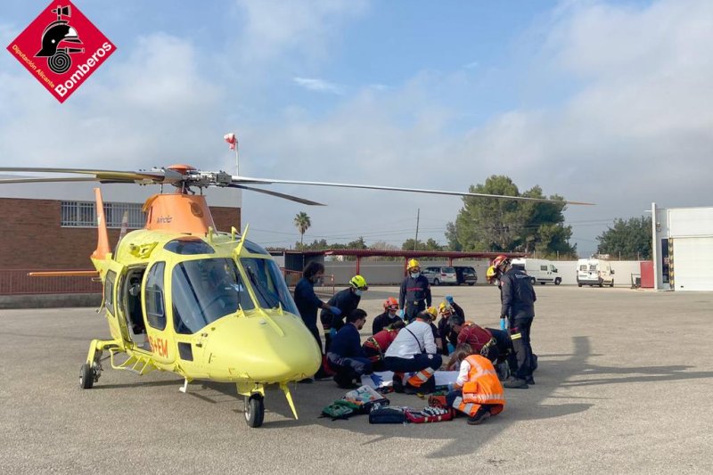 Los bomberos rescatan a un escalador de 80 años en la zona de escalada de Murla Los bomberos rescatan a un escalador de 80 años en la zona de escalada de Murla