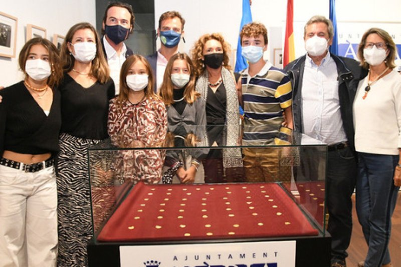 Hallan un conjunto de 53 monedas de oro de los siglos IV y Vi en los fondos marinos del Portitxol Hallan un conjunto de 53 monedas de oro de los siglos IV y Vi en los fondos marinos del Portitxol