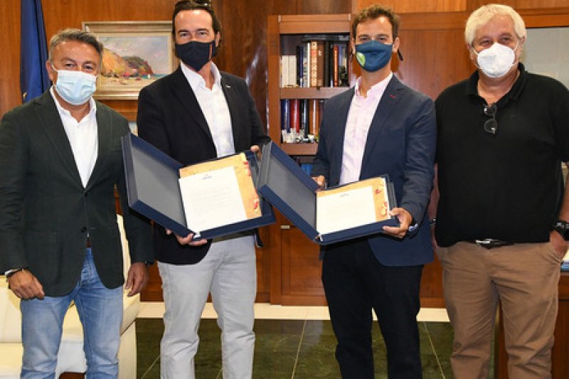 Hallan un conjunto de 53 monedas de oro de los siglos IV y Vi en los fondos marinos del Portitxol Hallan un conjunto de 53 monedas de oro de los siglos IV y Vi en los fondos marinos del Portitxol