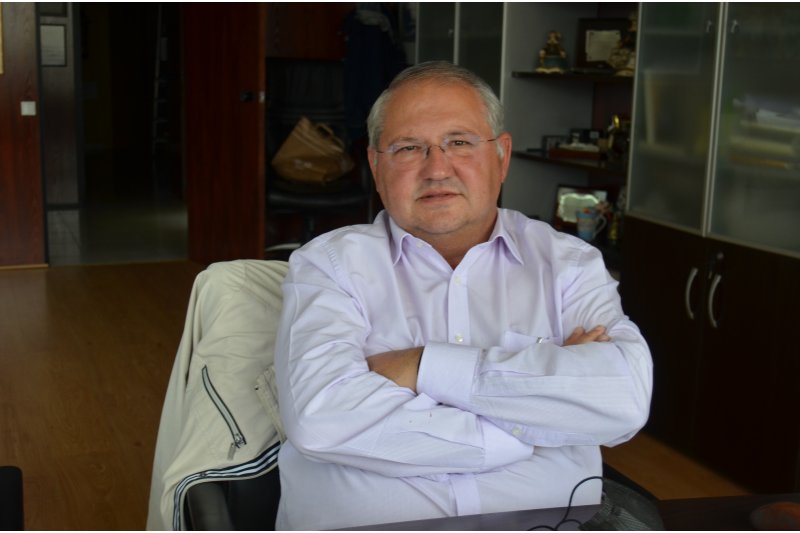 Mario Vidal, portavoz de Gent de Dénia: “Tanto al PSOE como a nosotros nos interesa tener el alcantarillado en el Montgó sin pensar en el rédito político” Mario Vidal, portavoz de Gent de Dénia: “Tanto al PSOE como a nosotros nos interesa tener el alcantarillado en el Montgó sin pensar en el rédito político”