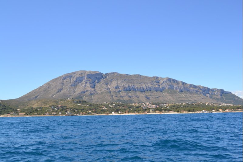 La prohibición de circular por pistas y caminos forestales se amplía al parque del Montgó La prohibición de circular por pistas y caminos forestales se amplía al parque del Montgó