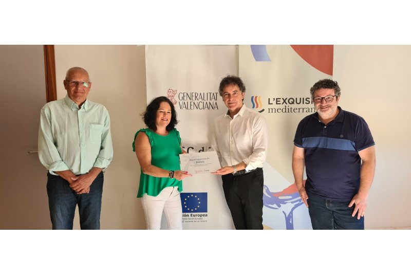 Placa de interés turístico para los Moros i Cristians de Dénia Placa de interés turístico para los Moros i Cristians de Dénia