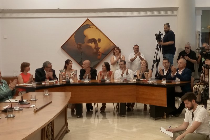 Vicent Grimalt ha sido reelegido alcalde con los votos del PSPV, Compromís y Gent de Dénia Vicent Grimalt ha sido reelegido alcalde con los votos del PSPV, Compromís y Gent de Dénia