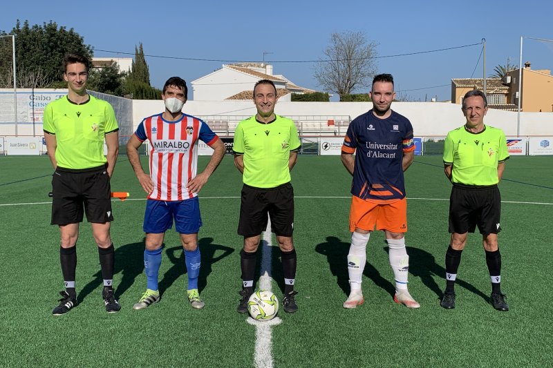 Preferente: El CD Jávea se deja remontar una ventaja de dos goles en una pobre segunda parte (2-2) Preferente: El CD Jávea se deja remontar una ventaja de dos goles en una pobre segunda parte (2-2)