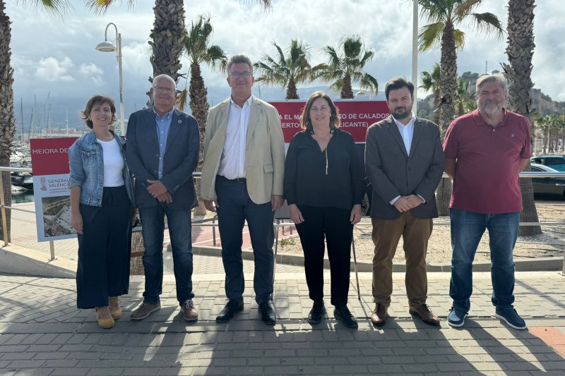 La Conselleria inicia las obras de mejora del acceso al Moll de la Pansa y del dragado del puerto de Dénia La Conselleria inicia las obras de mejora del acceso al Moll de la Pansa y del dragado del puerto de Dénia