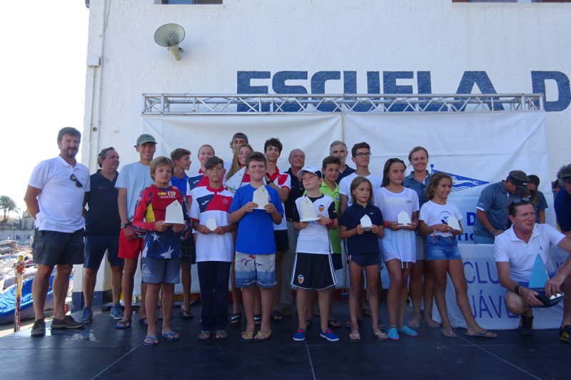 El RCN de Valencia domina en el Trofeo Rodolfo Tomás de Xàbia El RCN de Valencia domina en el Trofeo Rodolfo Tomás de Xàbia