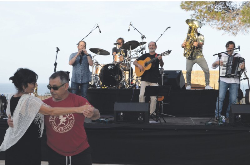 Urbàlia Rurana en la Nit de Sant Joan a Teulada Urbàlia Rurana en la Nit de Sant Joan a Teulada