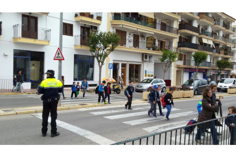 Pas a Pas camins escolars fomenta la implicación de los centros educativos en la iniciativa Pas a Pas camins escolars fomenta la implicación de los centros educativos en la iniciativa