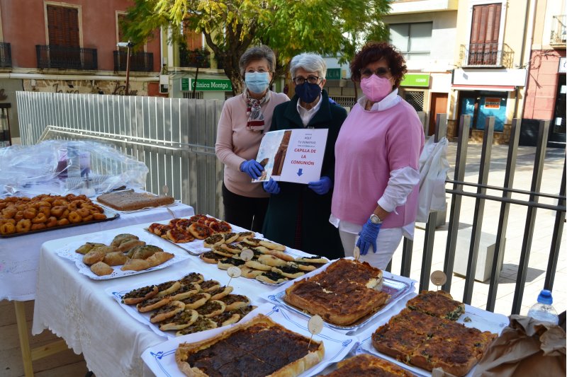 Mercadillo de dulces y repostería en la iglesia de la Asunción Mercadillo de dulces y repostería en la iglesia de la Asunción
