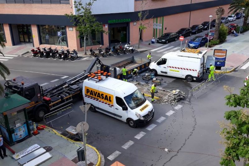 Habilitan pasos peatonales en el passeig del Saladar de Dénia  Habilitan pasos peatonales en el passeig del Saladar de Dénia