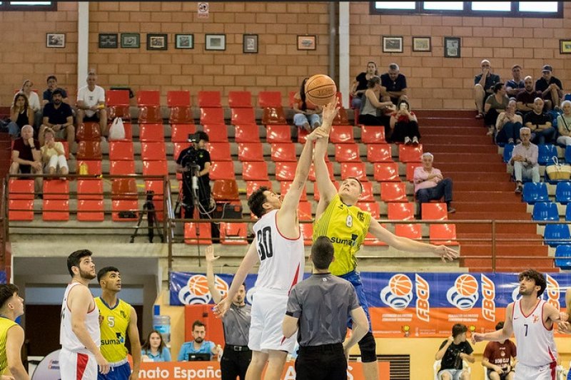 El Dénia BC gana el partido por el tercer y cuarto puesto y logra una de las plazas directas de ascenso a Liga EBA El Dénia BC gana el partido por el tercer y cuarto puesto y logra una de las plazas directas de ascenso a Liga EBA