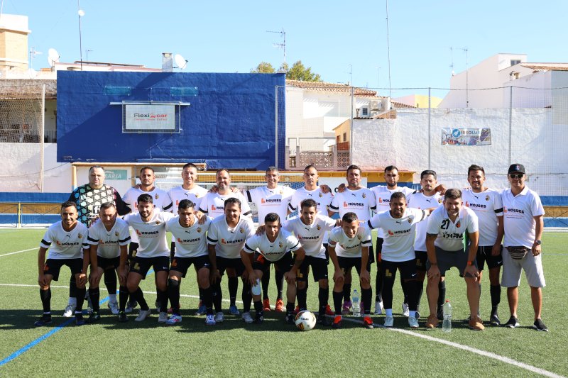 Liga Veteranos: Kamarka y Colombianos empatan y Calp Veteranos se queda líder en solitario Liga Veteranos: Kamarka y Colombianos empatan y Calp Veteranos se queda líder en solitario