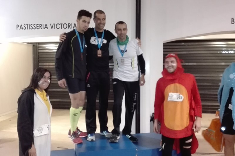 Atletisme: Sanchis i Sala s’imposen en una San Silvestre d’Ondara que estrena recorregut Atletisme: Sanchis i Sala s’imposen en una San Silvestre d’Ondara que estrena recorregut