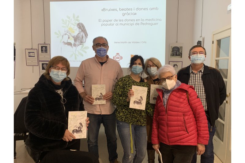 Pedreguer presenta el trabajo Bruixes, Beates i Dones amb Gràcia ganador del premio de Perspectiva de Género  Pedreguer presenta el trabajo Bruixes, Beates i Dones amb Gràcia ganador del premio de Perspectiva de Género