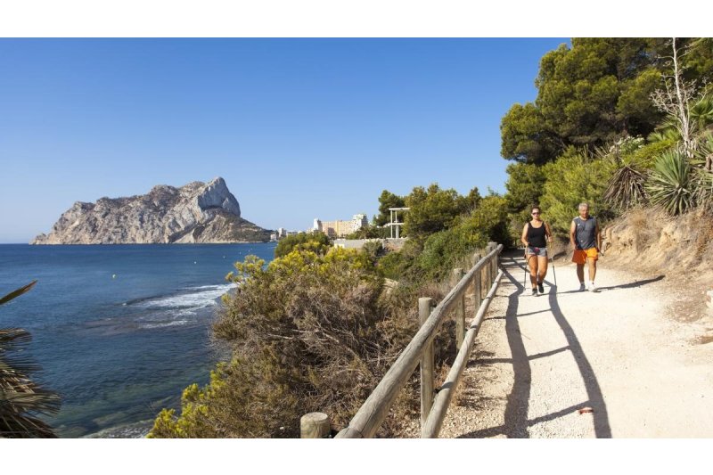 La senda Voramar Calalga de Calp revalida el distintivo azul La senda Voramar Calalga de Calp revalida el distintivo azul