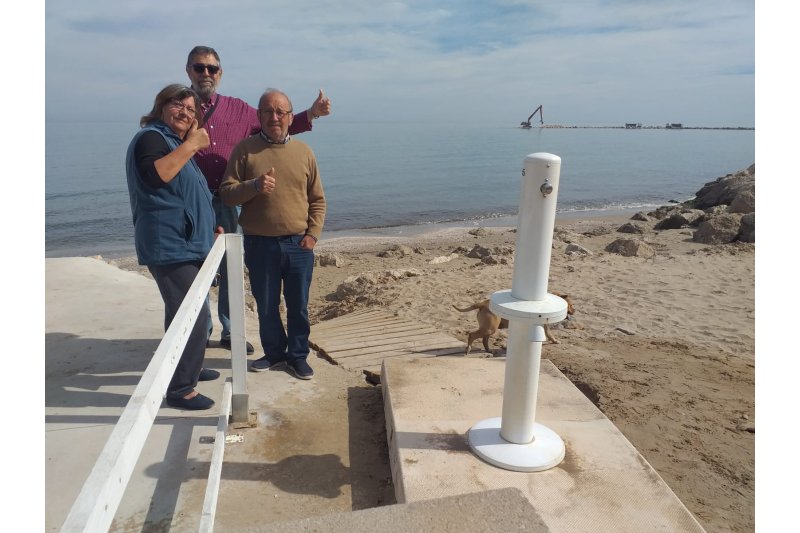 Les Deveses y el Arenal de Xàbia se quedan sin banderas azules por las obras  Les Deveses y el Arenal de Xàbia se quedan sin banderas azules por las obras