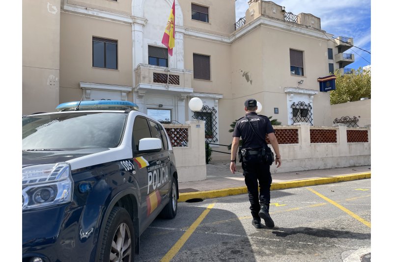 Un detenido por apuñalar a otro hombre en una calle de Dénia  Un detenido por apuñalar a otro hombre en una calle de Dénia