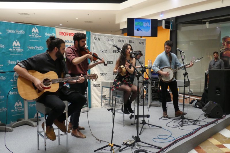 El MontgoRock Xàbia Festival se pasea por el Portal de la Marina El MontgoRock Xàbia Festival se pasea por el Portal de la Marina