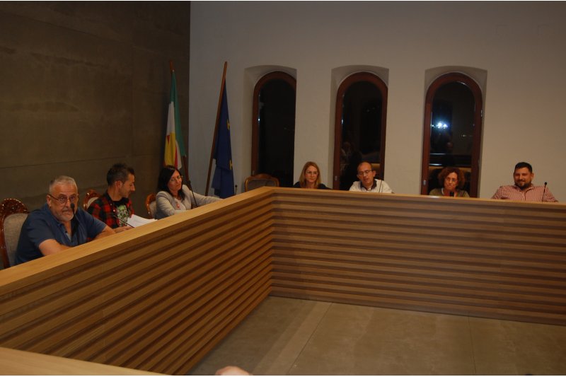 PSPV-PSOE PEGO (*): Un exemple del que ens pot arribar a caure damunt si acaba governant un partit com Compromís al nostre poble PSPV-PSOE PEGO (*): Un exemple del que ens pot arribar a caure damunt si acaba governant un partit com Compromís al nostre poble