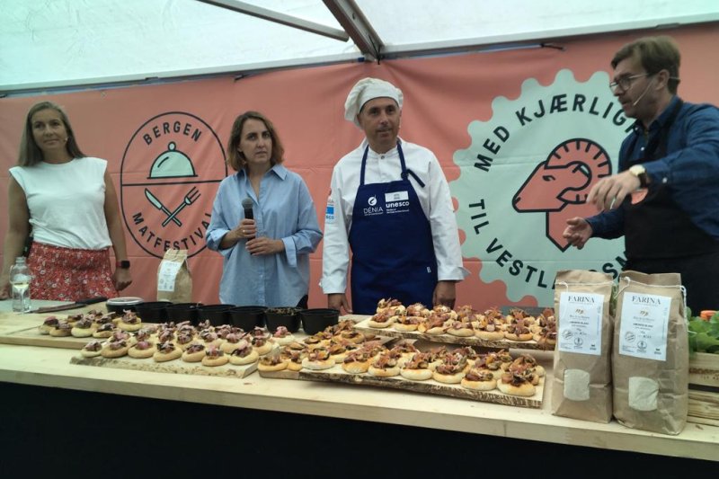 Dénia ofrece degustaciones gastronómicas en una feria turística de Noruega  Dénia ofrece degustaciones gastronómicas en una feria turística de Noruega