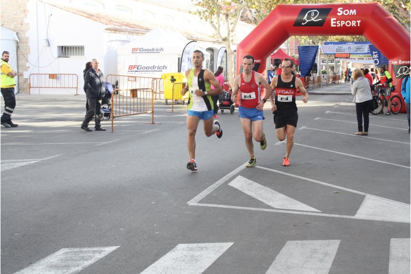 Atletisme: El xabienc Youssef Ahatach s’imposa en la edició 2016 del Gran Fons d’Ondara Atletisme: El xabienc Youssef Ahatach s’imposa en la edició 2016 del Gran Fons d’Ondara