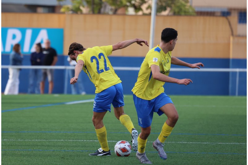 El Dénia se apea de la Nostra Copa tras caer 3-1 ante un Primera FFCV El Dénia se apea de la Nostra Copa tras caer 3-1 ante un Primera FFCV