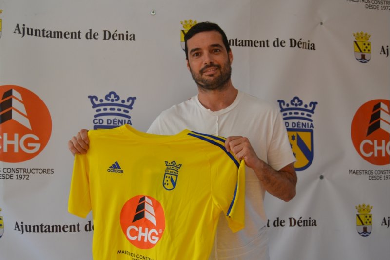 Luis Doménech es el nuevo fichaje del Dénia tras la marcha de Enrique Sirerol  Luis Doménech es el nuevo fichaje del Dénia tras la marcha de Enrique Sirerol