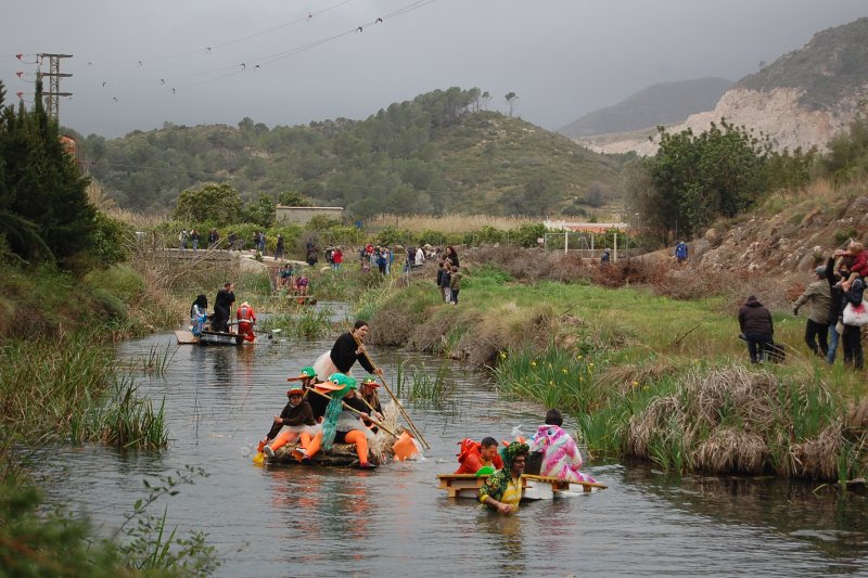 Colla de coll verds i la Tribu són els premis de la Baixada al Riu de Bullent 2022 de Pego  Colla de coll verds i la Tribu són els premis de la Baixada al Riu de Bullent 2022 de Pego